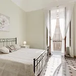 Catania Central Apartment With Terrace- Casa Mariella