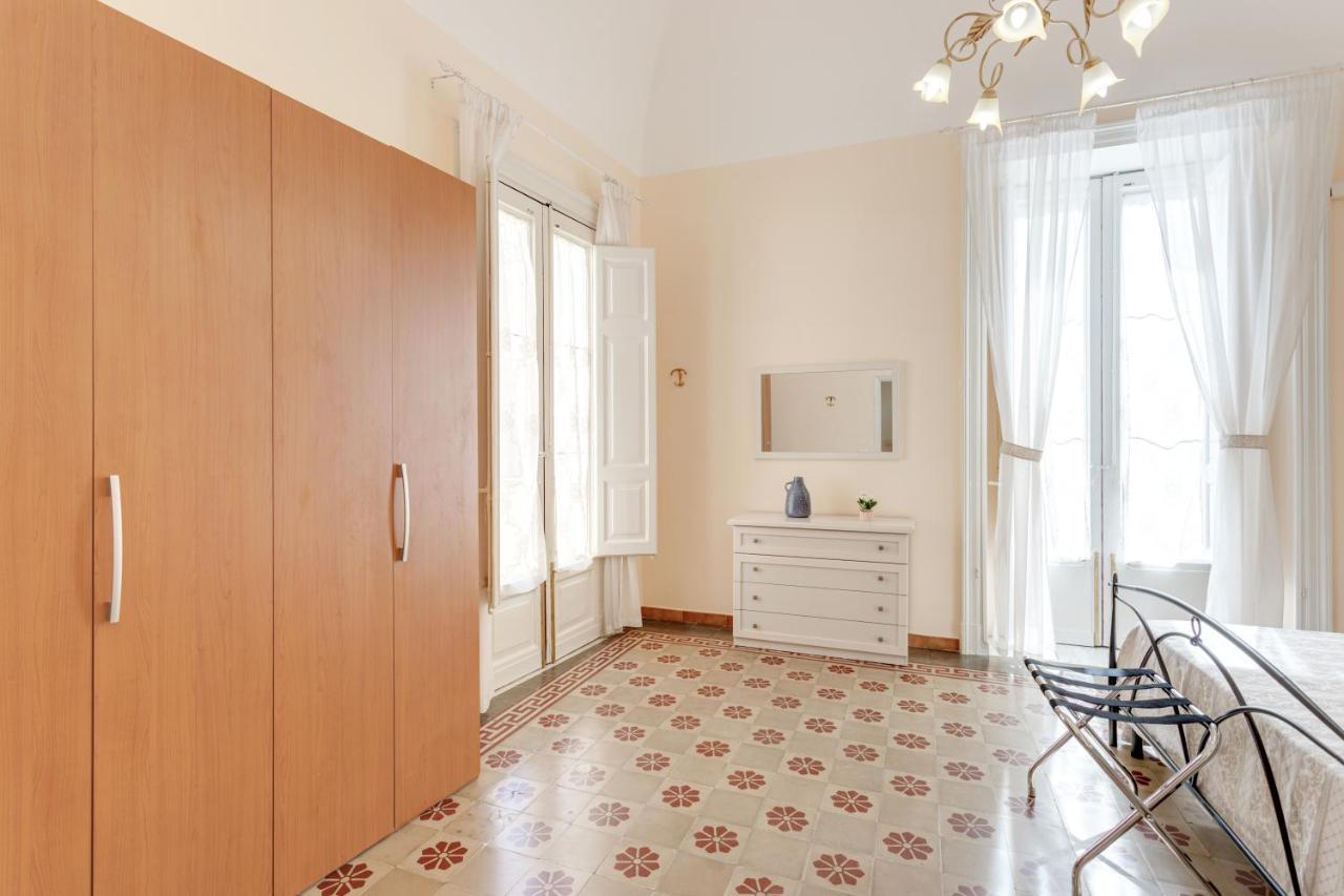 With Terrace- Casa Mariella *
