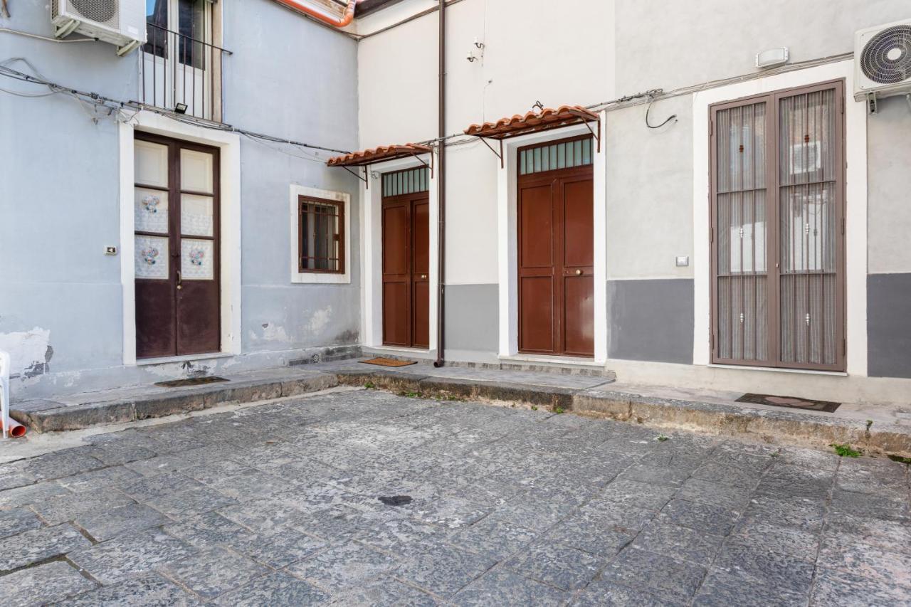Apartment With Terrace- Casa Mariella